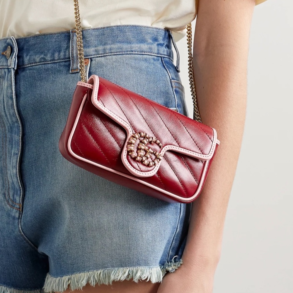♥️SOLD♥️AUTHENTIC GUCCI
Red & Pink Super Mini Matelassé GG Marmont Bag - Picture 1 of 17